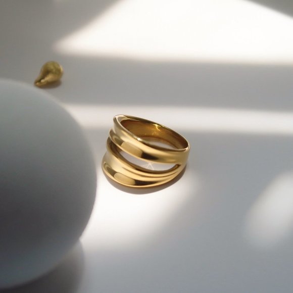 NEW 18K Gold Plated Double Layer Curve Ring - Picture 2 of 8